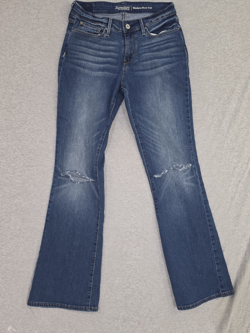 Signature by Levi's Women’s Modern Boot Cut Jeans in Blue W29/L32